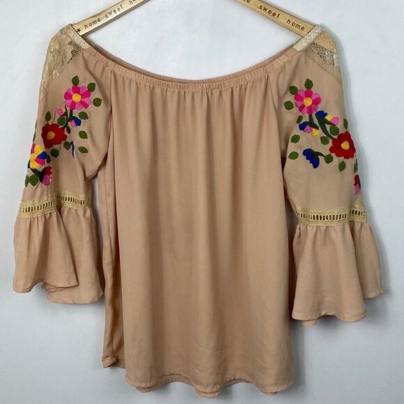 Revolve Vava by Joy Han Kaciee Off Shoulder Top Size Small Embroidered Bohemian - Picture 4 of 10